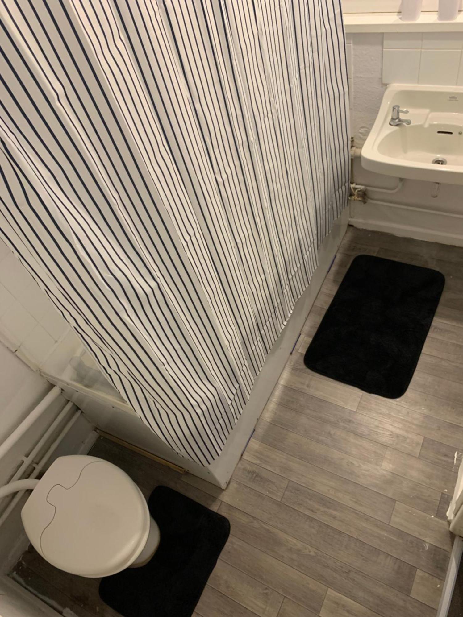Quite Double In Homestay Brighton